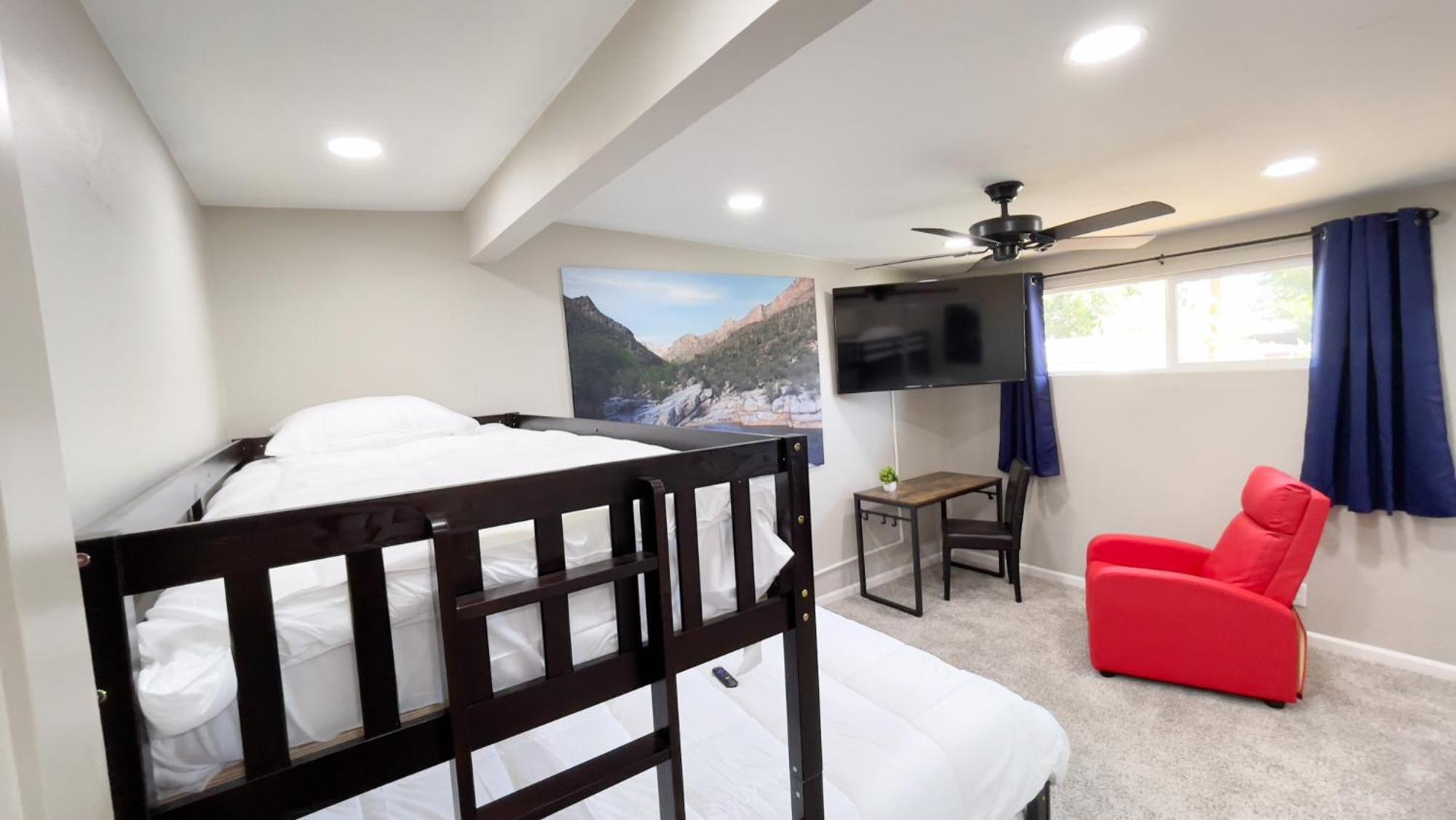 Private Home - Heated Pool, Billiards, Darts, Foosball, Fireplace, 5 Smart Tvs, Bbq, Cotton Bedding - The Saguaro Sanctuary, Pool Heat Optional Tucson Eksteriør billede