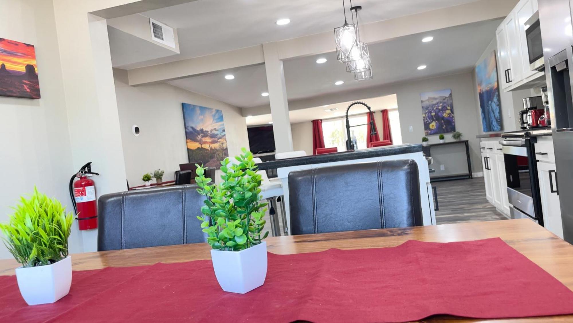 Private Home - Heated Pool, Billiards, Darts, Foosball, Fireplace, 5 Smart Tvs, Bbq, Cotton Bedding - The Saguaro Sanctuary, Pool Heat Optional Tucson Eksteriør billede