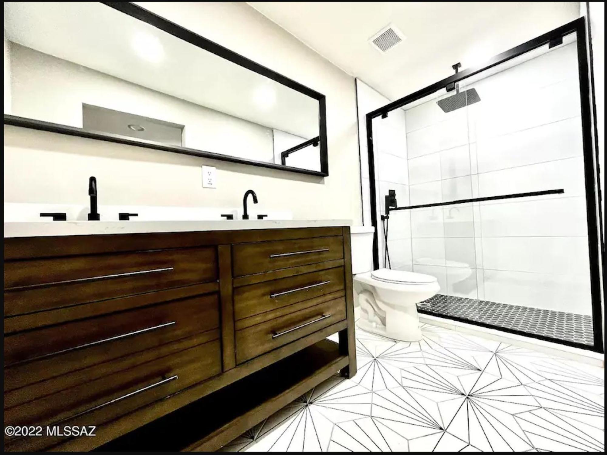 Private Home - Heated Pool, Billiards, Darts, Foosball, Fireplace, 5 Smart Tvs, Bbq, Cotton Bedding - The Saguaro Sanctuary, Pool Heat Optional Tucson Eksteriør billede
