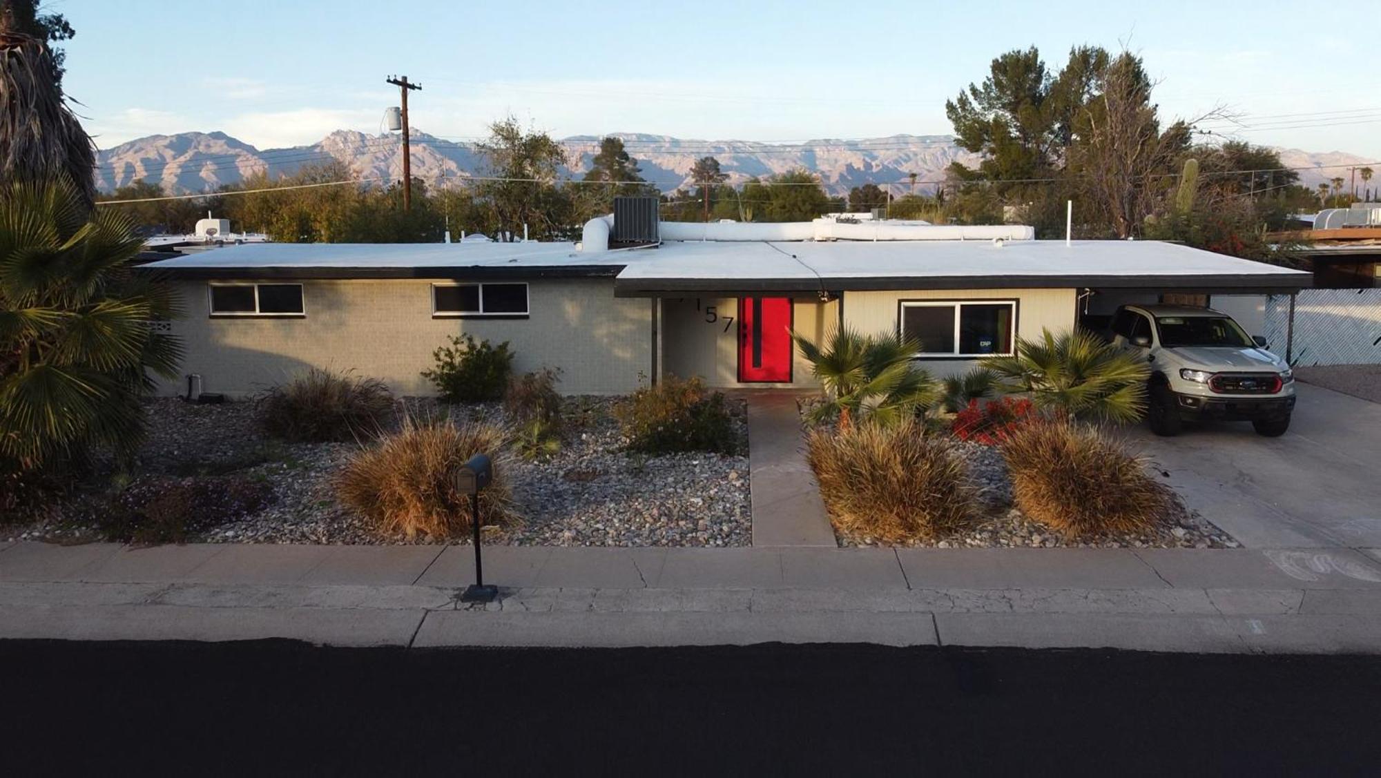 Private Home - Heated Pool, Billiards, Darts, Foosball, Fireplace, 5 Smart Tvs, Bbq, Cotton Bedding - The Saguaro Sanctuary, Pool Heat Optional Tucson Eksteriør billede